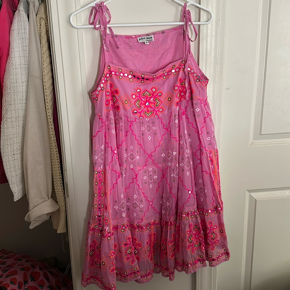 Juliet Dunn Size 4